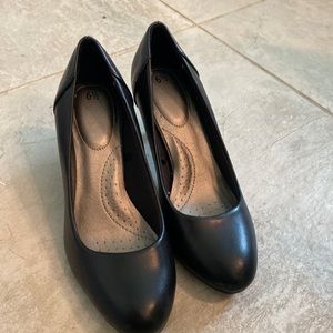 Time N Tru. Black Med Heels